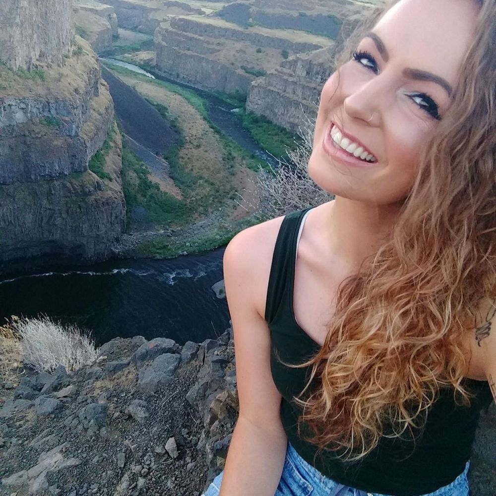 Meet your Posher, Chloe